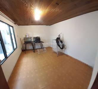Casa de 5 alcobas en venta en Ciudad Kennedy Central, Bogotá, 240 m² · foto 8 de 20