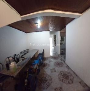 Casa de 5 alcobas en venta en Ciudad Kennedy Central, Bogotá, 240 m² · foto 14 de 20
