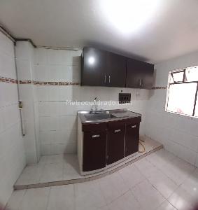 Casa de 5 alcobas en venta en Ciudad Kennedy Central, Bogotá, 240 m² · foto 15 de 20