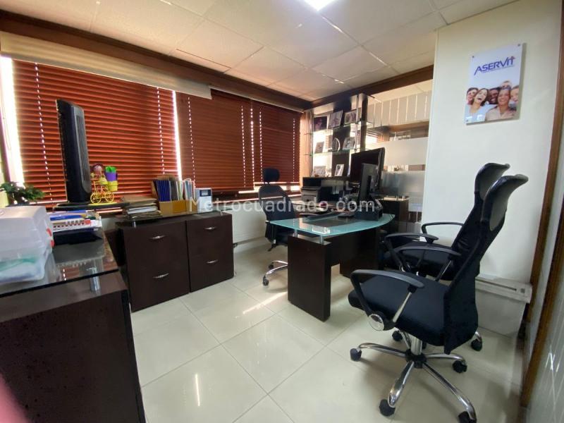 Oficina en Arriendo, Porciuncula, Bogotá D.C. - Más