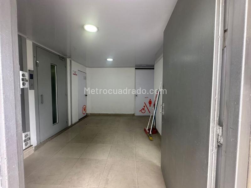 Local Comercial en Arriendo, Quinta Paredes, Bogotá D.C. - Vista 3