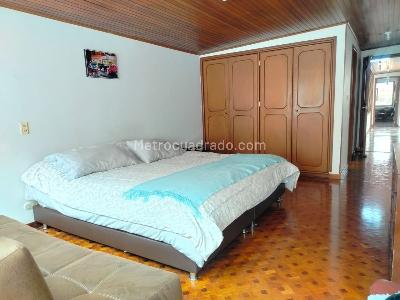 Casa de 5 alcobas en venta en Usaquen Santa Bibiana, Bogotá, 612 m² · foto 19 de 20