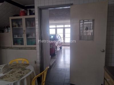 Casa de 4 alcobas en venta en San Felipe, Bogotá, 214 m² · foto 4 de 20