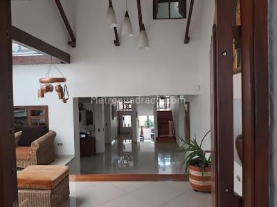 Casa de 4 alcobas en venta en Cerros De Niza, Bogotá, 350 m² · foto 4 de 19