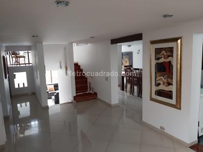 Casa de 4 alcobas en venta en Cerros De Niza, Bogotá, 350 m² · foto 6 de 19