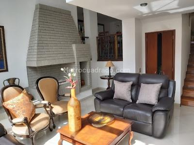 Casa de 4 alcobas en venta en Cerros De Niza, Bogotá, 350 m² · foto 12 de 19