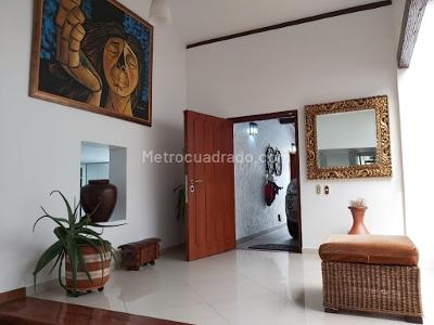 Casa de 4 alcobas en venta en Cerros De Niza, Bogotá, 350 m² · foto 14 de 19