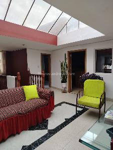 Casa de 5 alcobas en venta en El Guadual, Bogotá, 319 m² · foto 2 de 20
