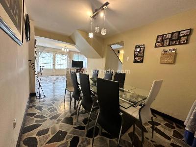 Casa en venta en Bellavista Occidental, Bogotá · foto 9 de 20