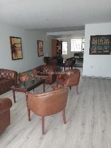 Casa de 5 alcobas en arriendo en Engativa Normandia, Bogotá, 238 m² · foto 3 de 11