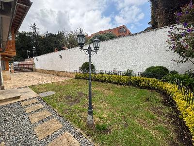 Casa en venta en Niza, Bogotá · foto 2 de 20