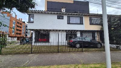 Casa en arriendo en Usaquen Los Cedros, Bogotá · foto 3 de 20