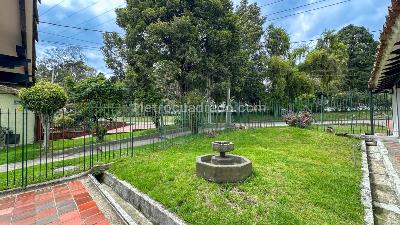 Casa de 5 alcobas en venta en Suba Niza, Bogotá, 476 m² · foto 2 de 20