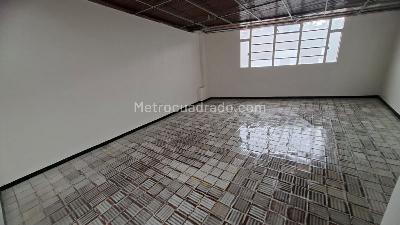 Casa de 5 alcobas en venta en Engativa Villa Luz, Bogotá, 600 m² · foto 15 de 15