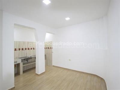 Casa en venta en San Bernardino, Bogotá · foto 3 de 15