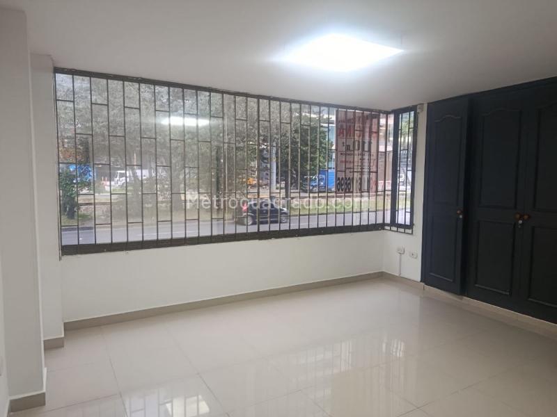 Oficina en Arriendo, Molinos Norte, Bogotá D.C. - Más
