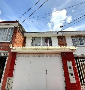 Casa en Arriendo, La Esmeralda, Bogotá D.C.