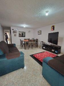 Casa de 5 alcobas en venta en Carvajal, Bogotá, 352 m² · foto 2 de 20
