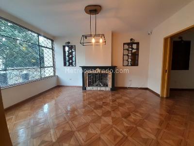 Casa de 5 alcobas en venta en Teusaquillo Teusaquillo, Bogotá, 750 m² · foto 2 de 20