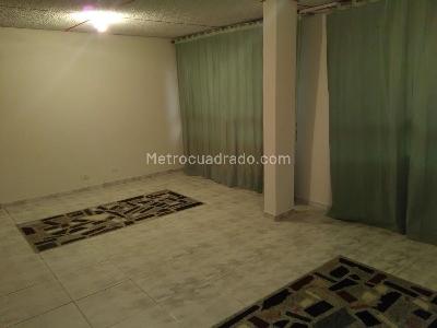 Casa de 5 alcobas en venta en Granjas Del Dorado, Bogotá, 290 m² · foto 2 de 19