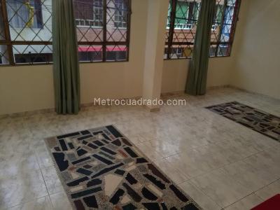 Casa de 5 alcobas en venta en Granjas Del Dorado, Bogotá, 290 m² · foto 3 de 19