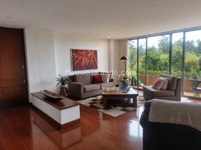 Apartamento de 3 alcobas en venta en Suba Calatrava, Bogotá, 170 m² · foto 2 de 20