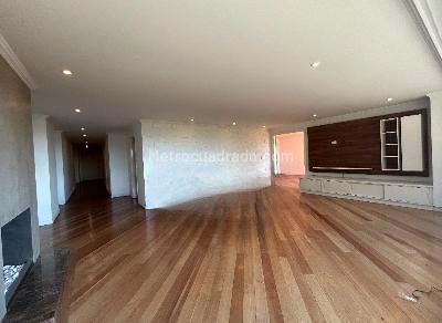 Apartamento de 3 alcobas en arriendo en Chapinero El Chico, Bogotá, 200 m² · foto 3 de 20