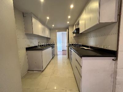 Apartamento de 3 alcobas en arriendo en Chapinero El Chico, Bogotá, 200 m² · foto 7 de 20