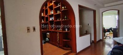 Casa de 5 alcobas en venta en Barrios Unidos Jose Joaquin Vargas, Bogotá · foto 9 de 20