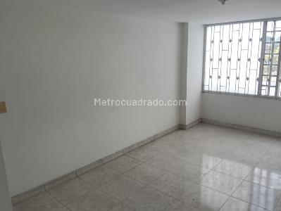 Casa de 5 alcobas en arriendo en Kennedy Techo, Bogotá, 378 m² · foto 9 de 20