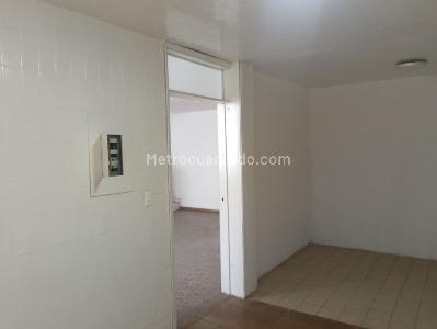 Casa de 5 alcobas en arriendo en Kennedy Techo, Bogotá, 378 m² · foto 12 de 20