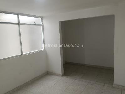 Casa de 5 alcobas en arriendo en Kennedy Techo, Bogotá, 378 m² · foto 14 de 20