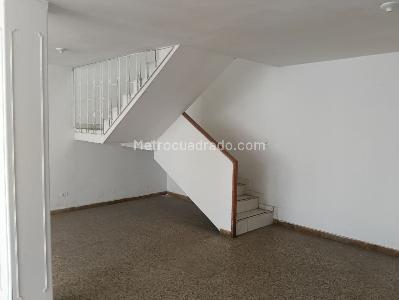 Casa de 5 alcobas en arriendo en Kennedy Techo, Bogotá, 378 m² · foto 17 de 20