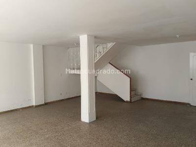 Casa de 5 alcobas en arriendo en Kennedy Techo, Bogotá, 378 m² · foto 18 de 20