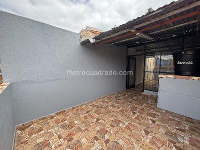Casa en venta en Engativa San Antonio, Bogotá · foto 11 de 16
