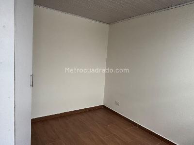 Casa en venta en Engativa San Antonio, Bogotá · foto 3 de 16
