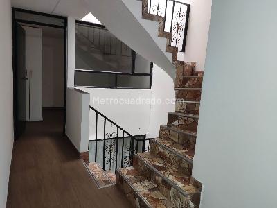 Casa en venta en Engativa San Antonio, Bogotá · foto 4 de 16