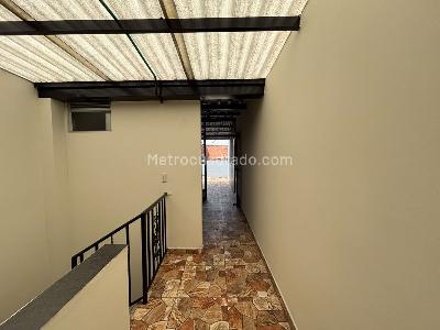 Casa en venta en Engativa San Antonio, Bogotá · foto 6 de 16