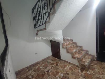 Casa en venta en Engativa San Antonio, Bogotá · foto 8 de 16