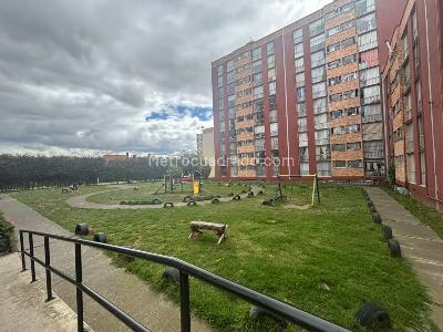 Apartamento de 3 alcobas en venta en Suba Pinar De Suba, Bogotá, 54 m² · foto 4 de 14