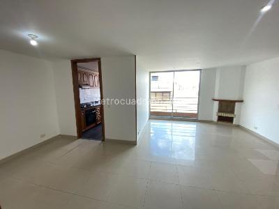 Apartamento de 3 alcobas en arriendo en Usaquen Cedritos, Bogotá, 94 m² · foto 3 de 18