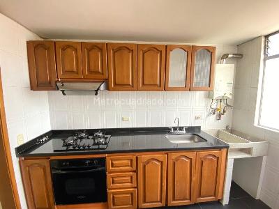 Apartamento de 3 alcobas en arriendo en Usaquen Cedritos, Bogotá, 94 m² · foto 13 de 18