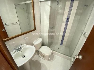 Apartamento de 3 alcobas en arriendo en Usaquen Cedritos, Bogotá, 94 m² · foto 15 de 18
