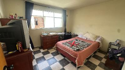 Casa de 5 alcobas en venta en Engativa San Joaquin, Bogotá, 334 m² · foto 10 de 20