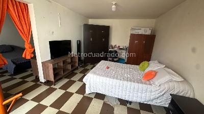 Casa de 5 alcobas en venta en Engativa San Joaquin, Bogotá, 334 m² · foto 11 de 20