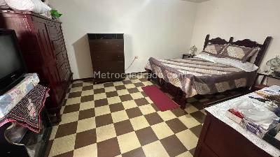 Casa de 5 alcobas en venta en Engativa San Joaquin, Bogotá, 334 m² · foto 17 de 20
