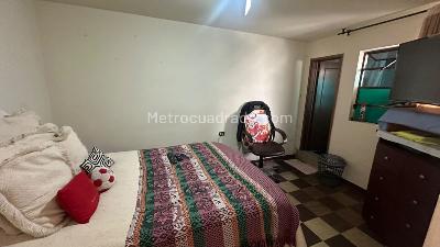 Casa de 5 alcobas en venta en Engativa San Joaquin, Bogotá, 334 m² · foto 19 de 20