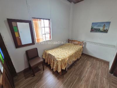 Casa de 5 alcobas en arriendo en Santa Fe Candelaria, Bogotá, 870 m² · foto 18 de 20