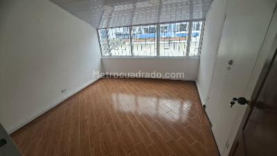 Casa en arriendo en Barrios Unidos Polo Club, Bogotá · foto 9 de 20
