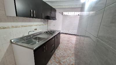 Apartamento de 3 alcobas en arriendo en Kennedy Roma, Bogotá, 40 m² · foto 12 de 15
